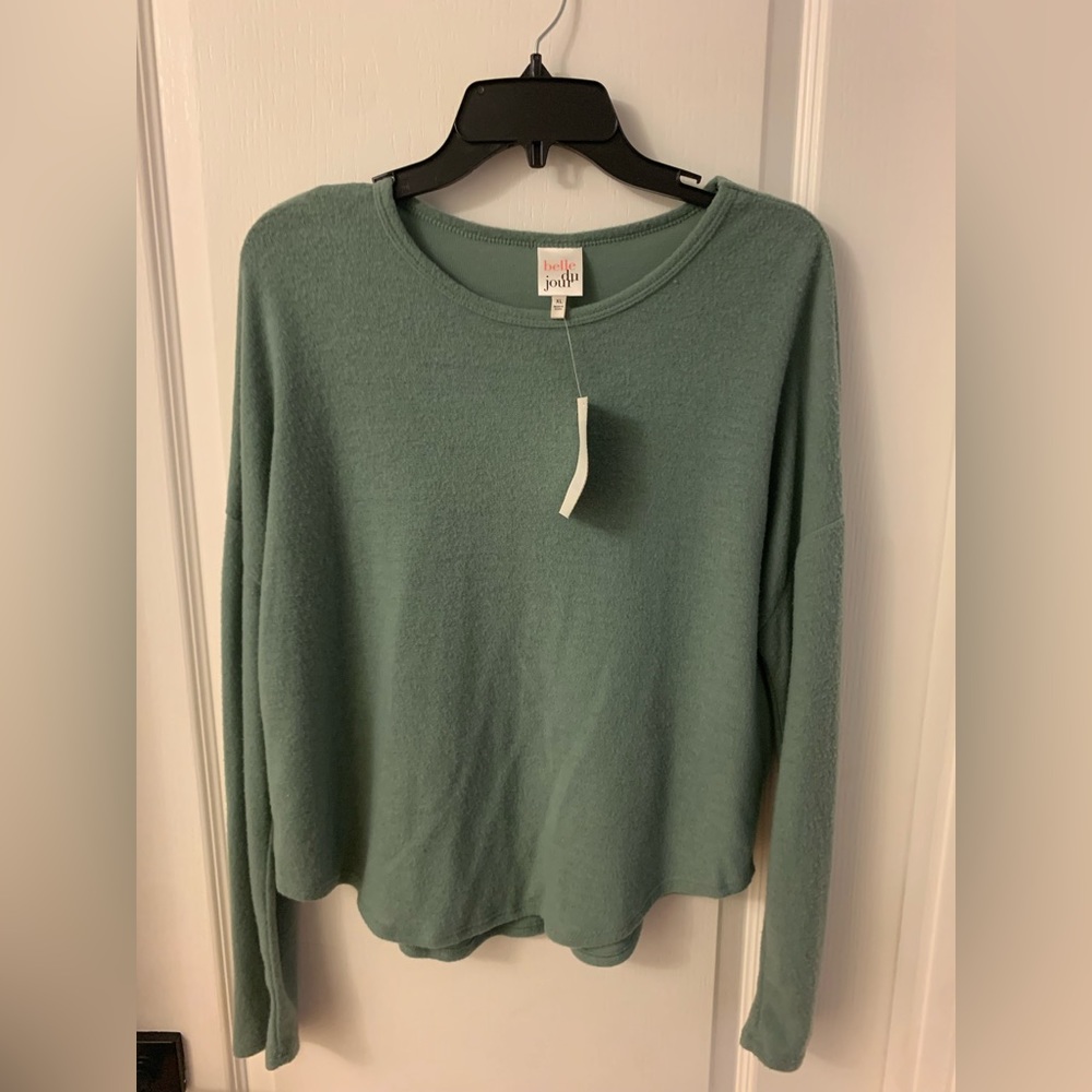 Juniors / women’s XL cropped light weight sweater.  NWT. Super soft material